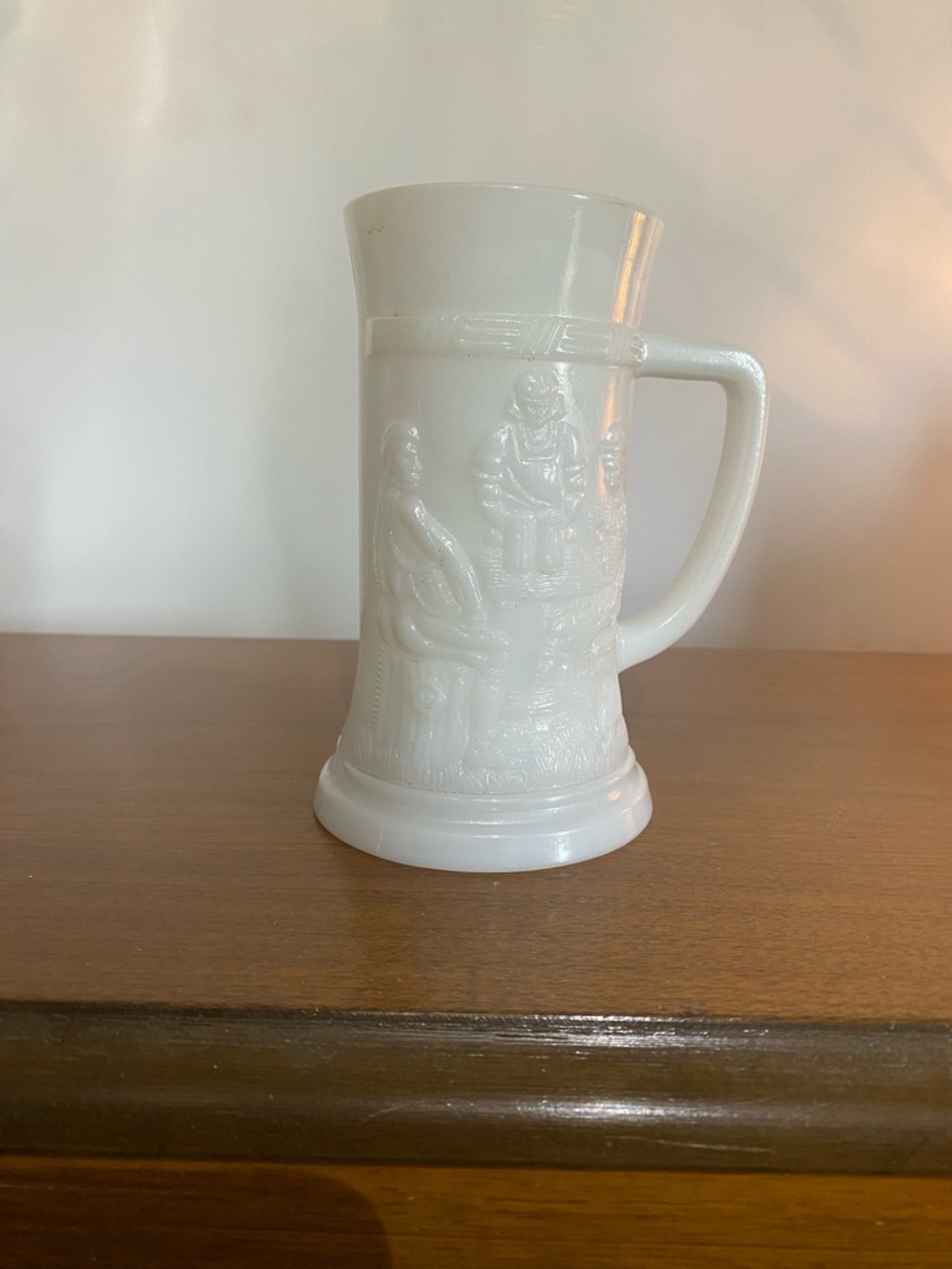 Vintage Federal Milk Glass Beer Stein Mug - Embossed Tavern Pub Scene - Picture 7 of 7